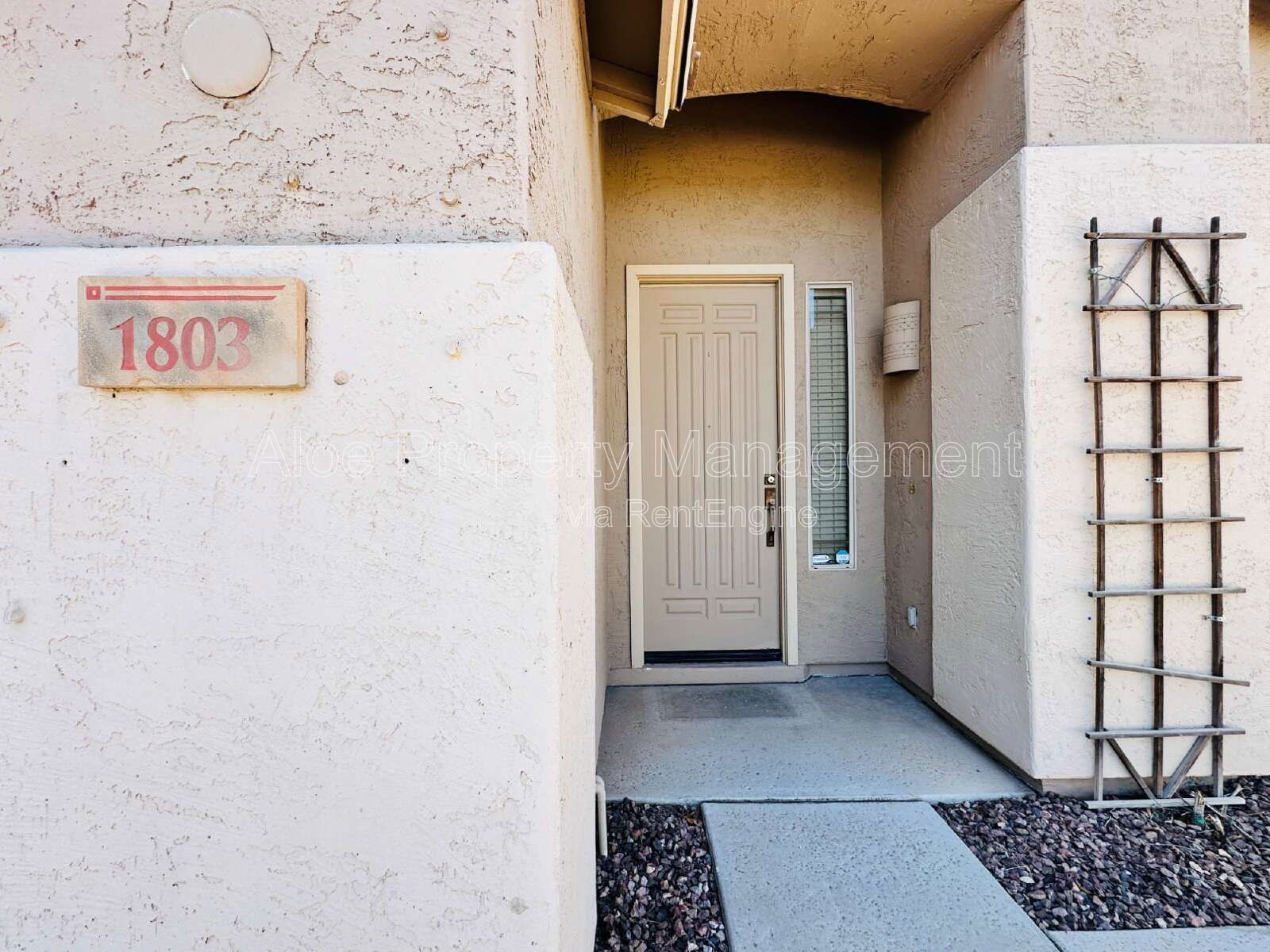 1803 West Frye Road in Phoenix - Foothills Club West property image