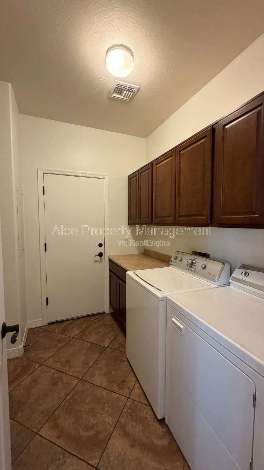 4941 S White Place in Old Stone Ranch with Private Pool property image