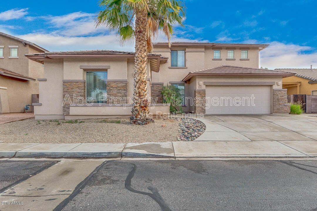 6321 S Four Peaks Pl in Chandler, AZ - Community Pool property image