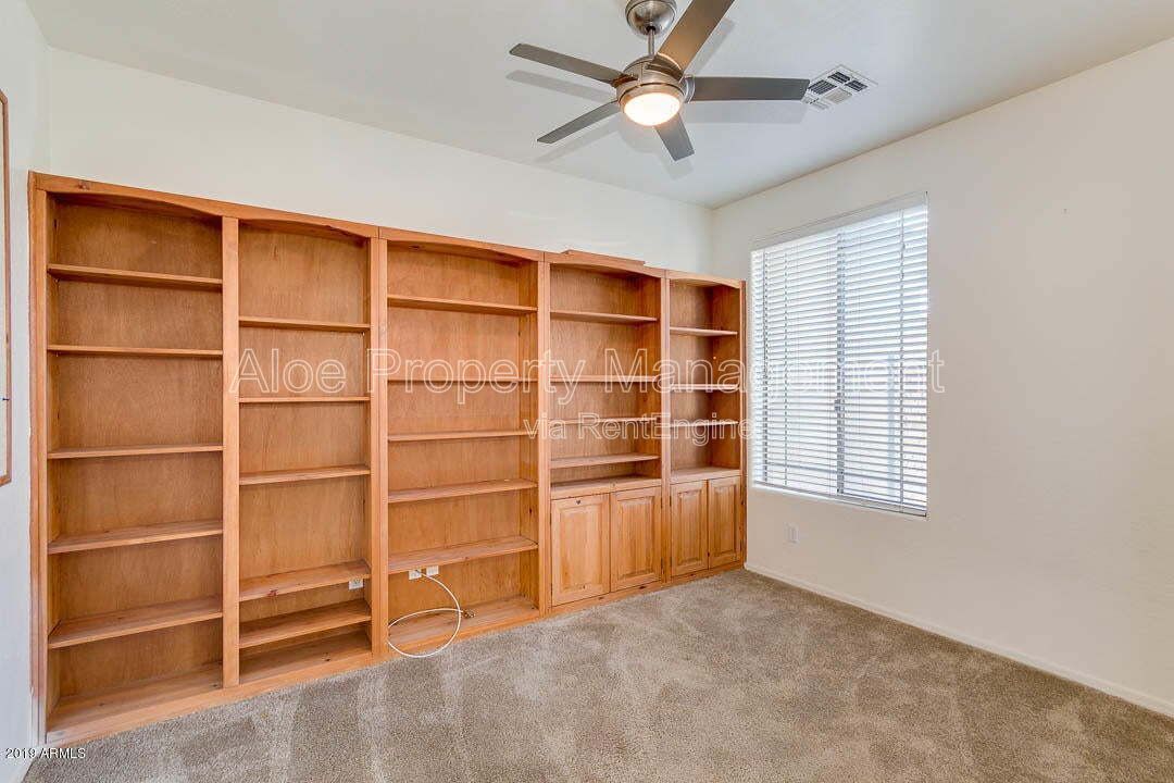 6321 S Four Peaks Pl in Chandler, AZ - Community Pool property image