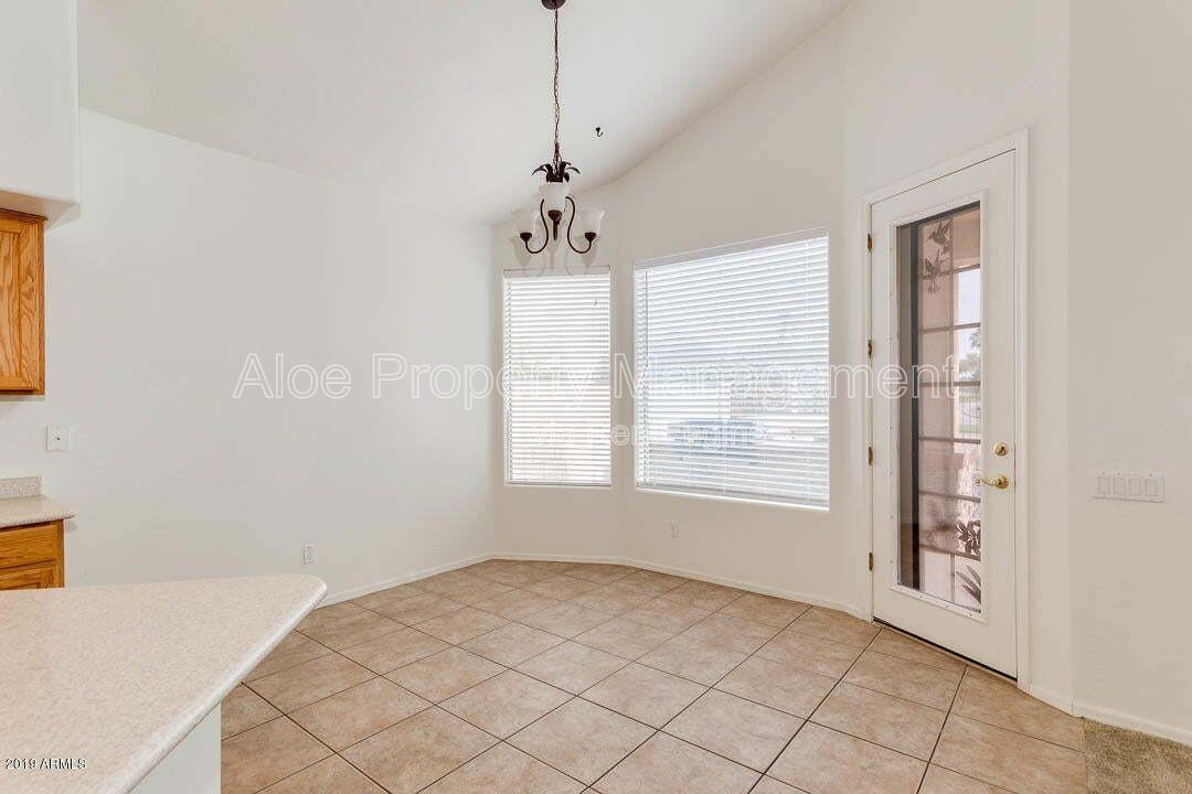 6321 S Four Peaks Pl in Chandler, AZ - Community Pool property image