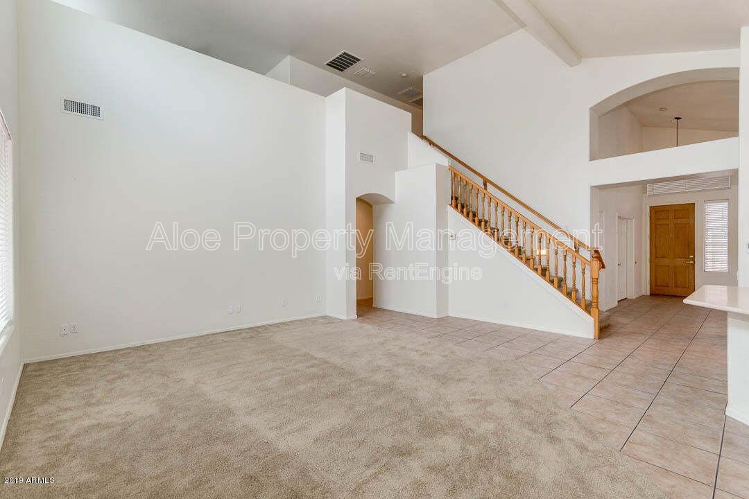 6321 S Four Peaks Pl in Chandler, AZ - Community Pool property image