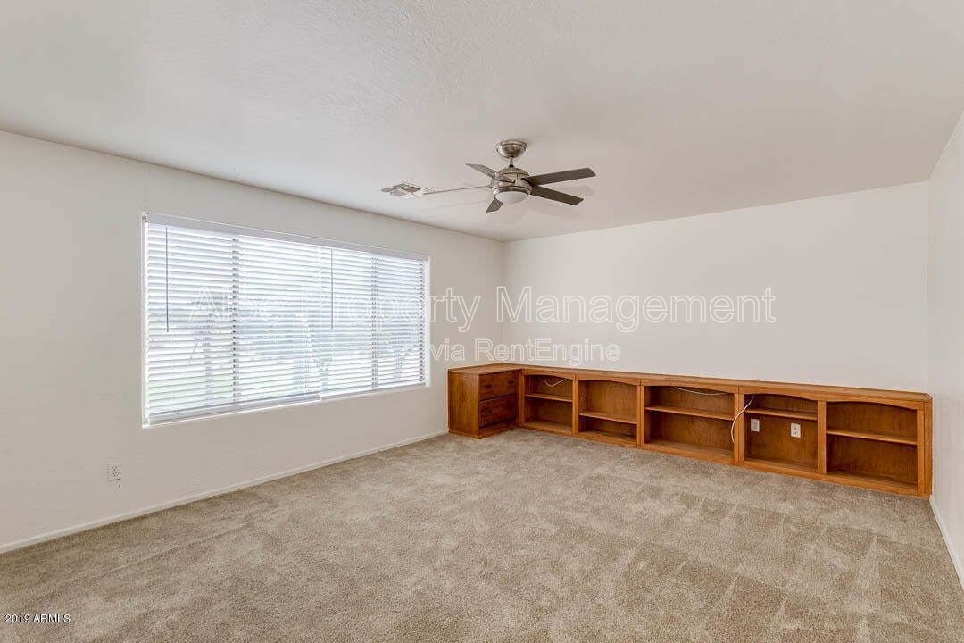 6321 S Four Peaks Pl in Chandler, AZ - Community Pool property image