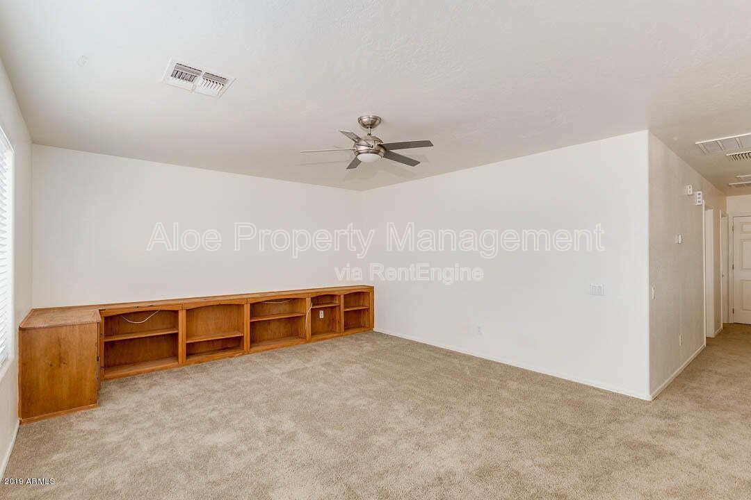 6321 S Four Peaks Pl in Chandler, AZ - Community Pool property image