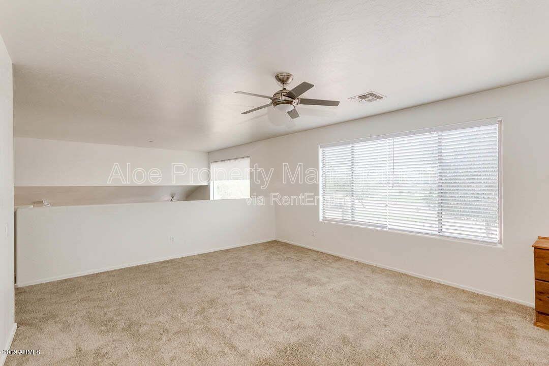 6321 S Four Peaks Pl in Chandler, AZ - Community Pool property image