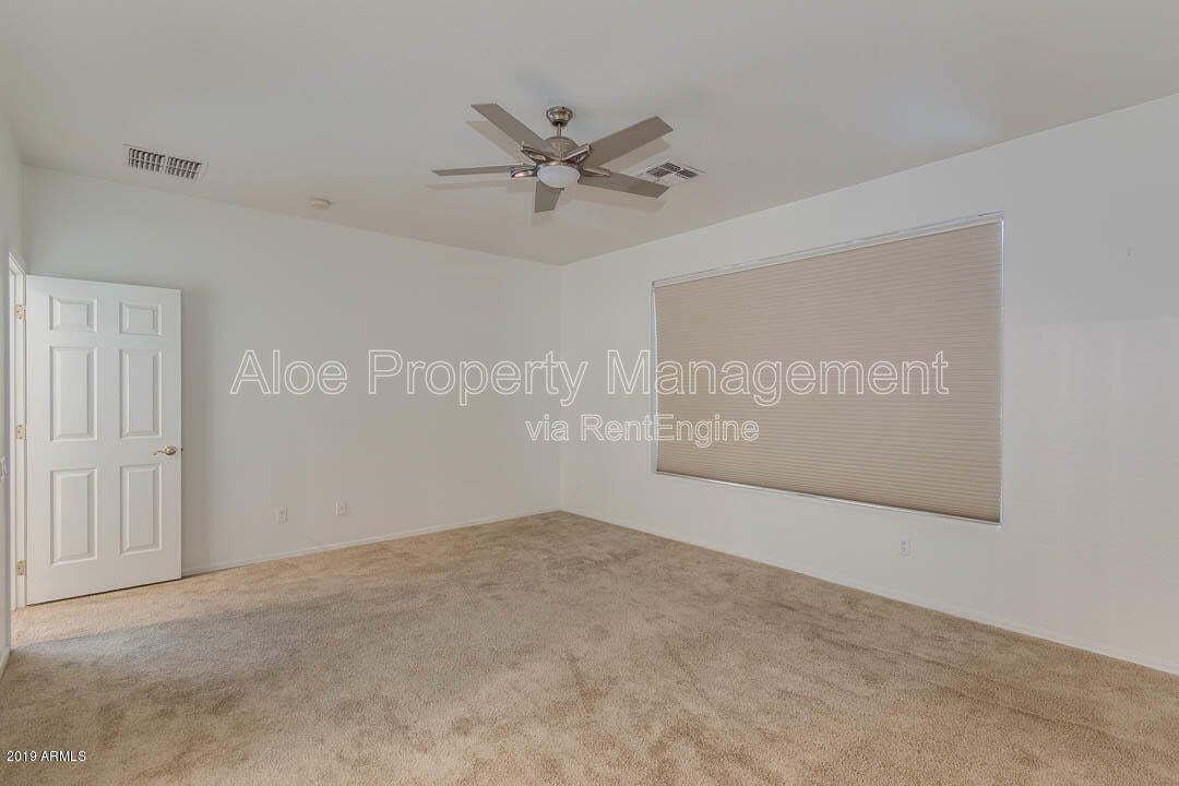 6321 S Four Peaks Pl in Chandler, AZ - Community Pool property image