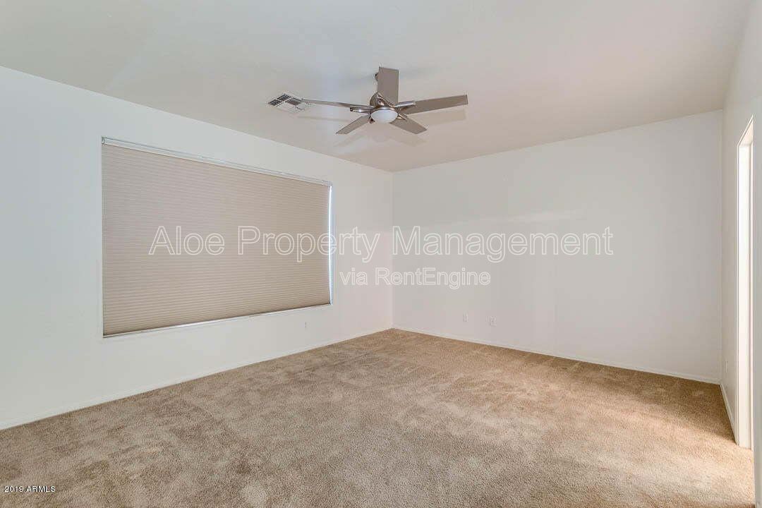 6321 S Four Peaks Pl in Chandler, AZ - Community Pool property image