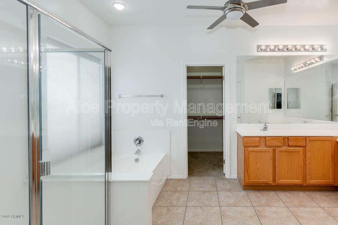 6321 S Four Peaks Pl in Chandler, AZ - Community Pool property image