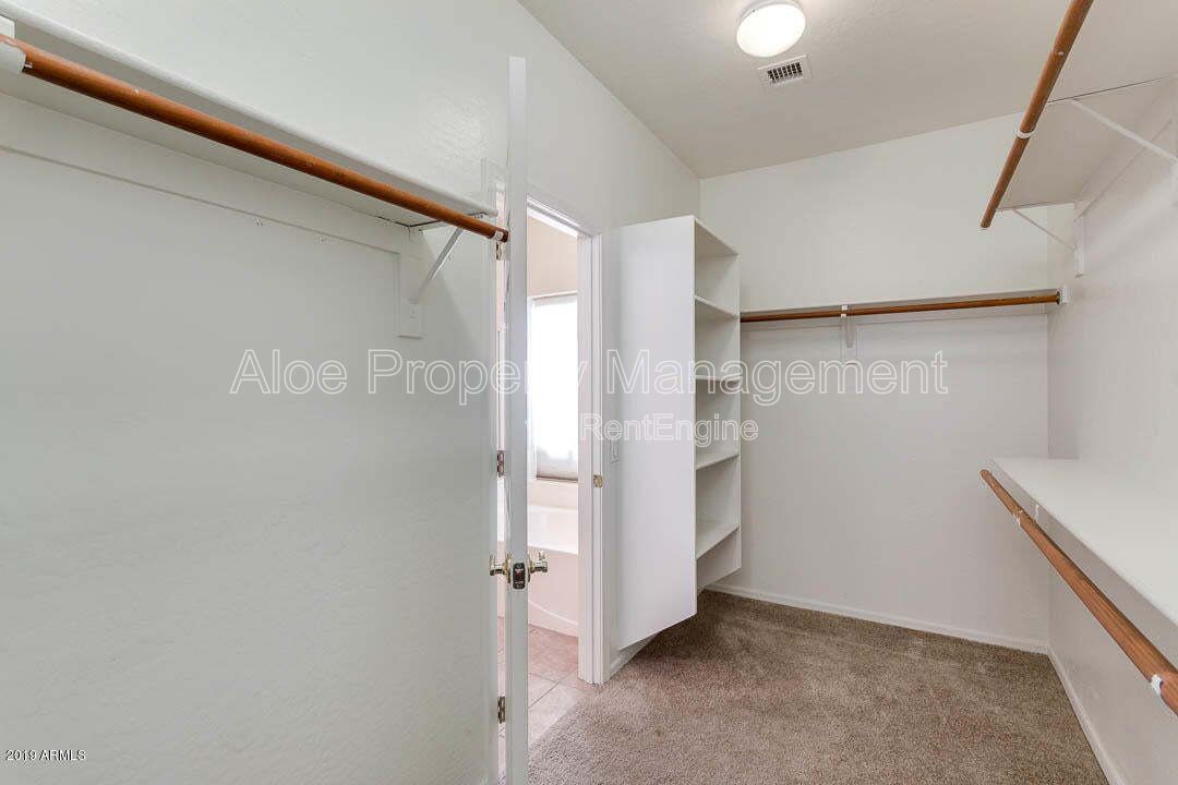 6321 S Four Peaks Pl in Chandler, AZ - Community Pool property image