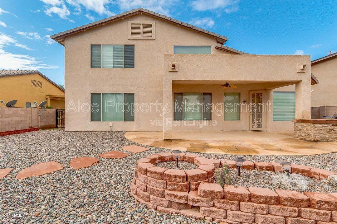 6321 S Four Peaks Pl in Chandler, AZ - Community Pool property image