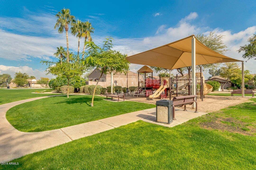 6321 S Four Peaks Pl in Chandler, AZ - Community Pool property image
