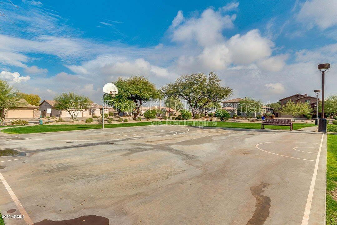 6321 S Four Peaks Pl in Chandler, AZ - Community Pool property image