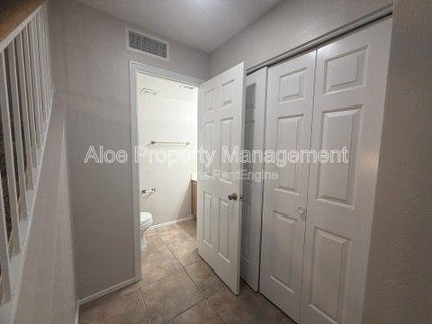 410 S Seawynds Dr in Gilbert - The Islands - Community Pool property image