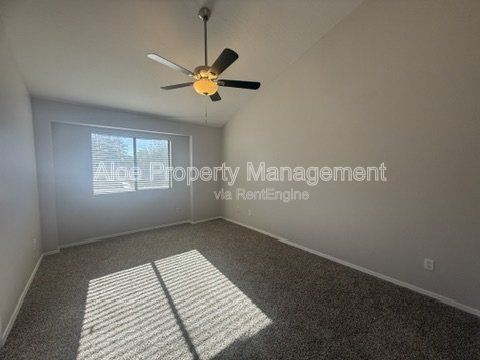 410 S Seawynds Dr in Gilbert - The Islands - Community Pool property image