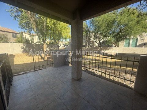 410 S Seawynds Dr in Gilbert - The Islands - Community Pool property image