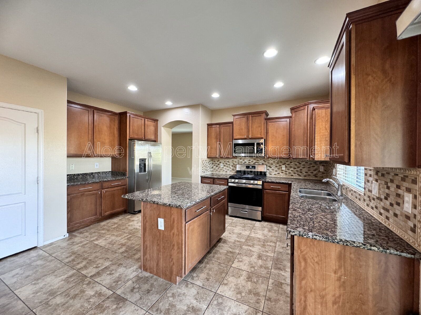 2974 E Powell Way in Gilbert property image