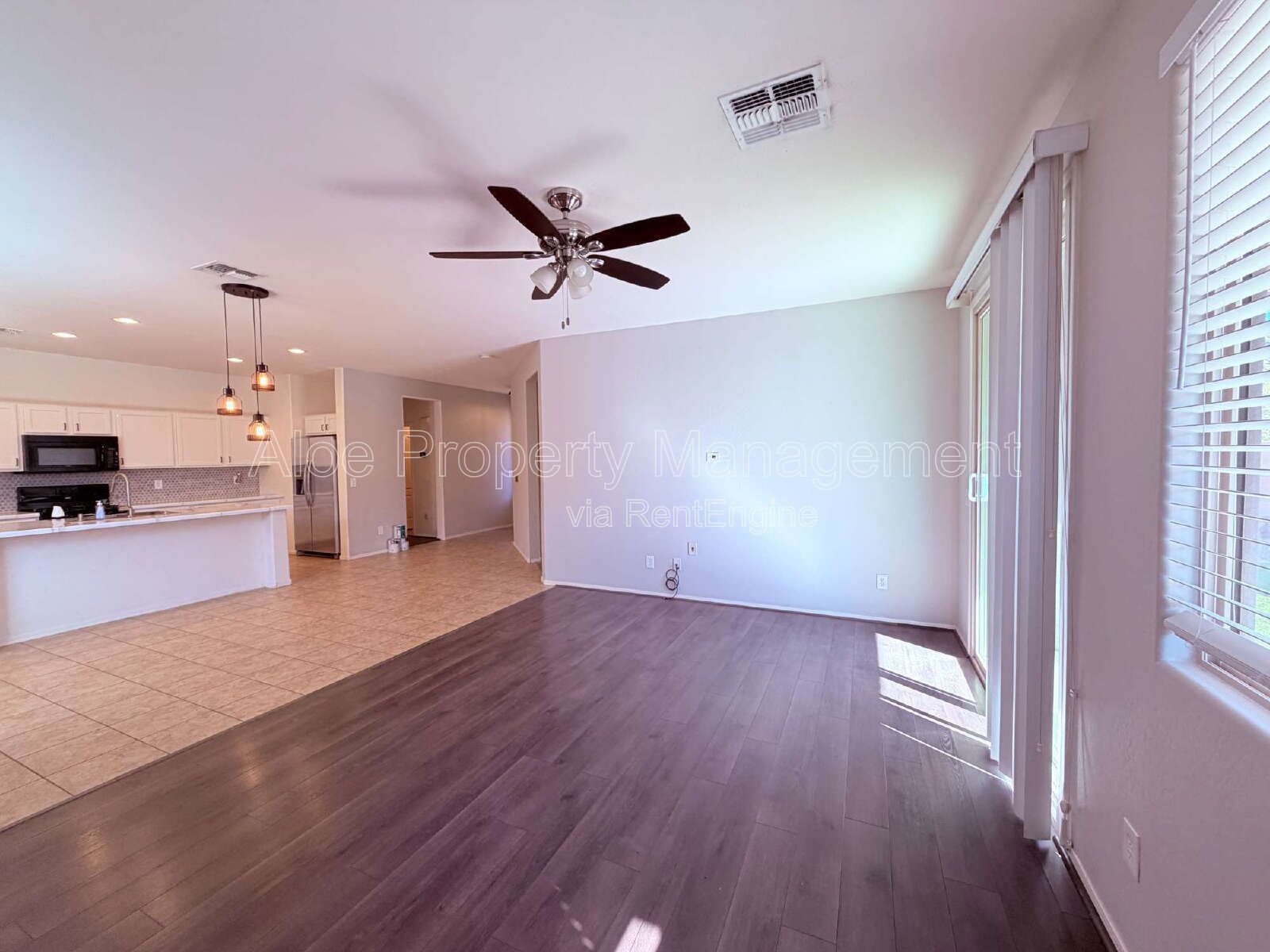 21121 East Via De Olivos in Queen Creek property image
