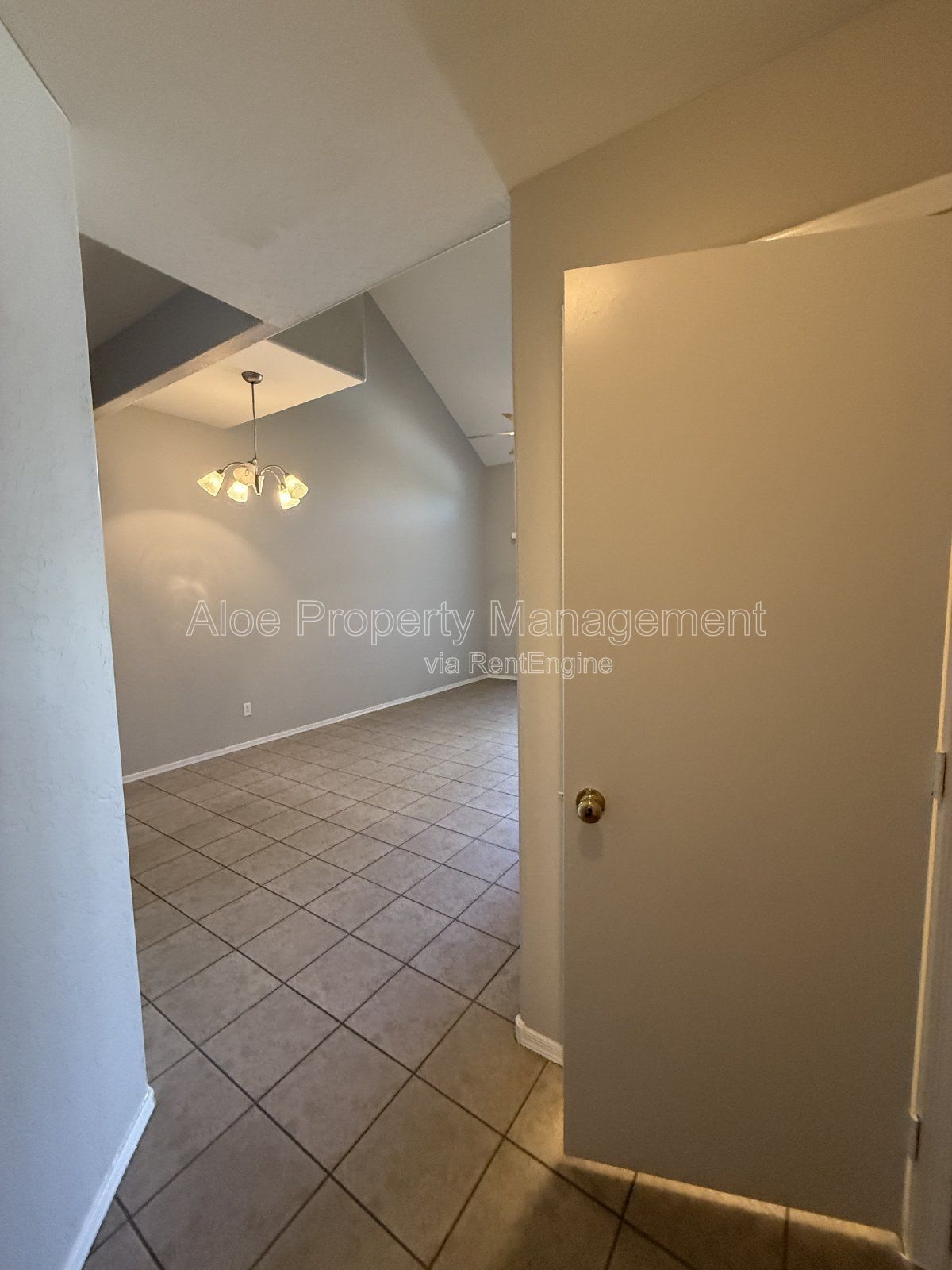 2027 E University Dr, Unit 102 in Tempe, AZ property image