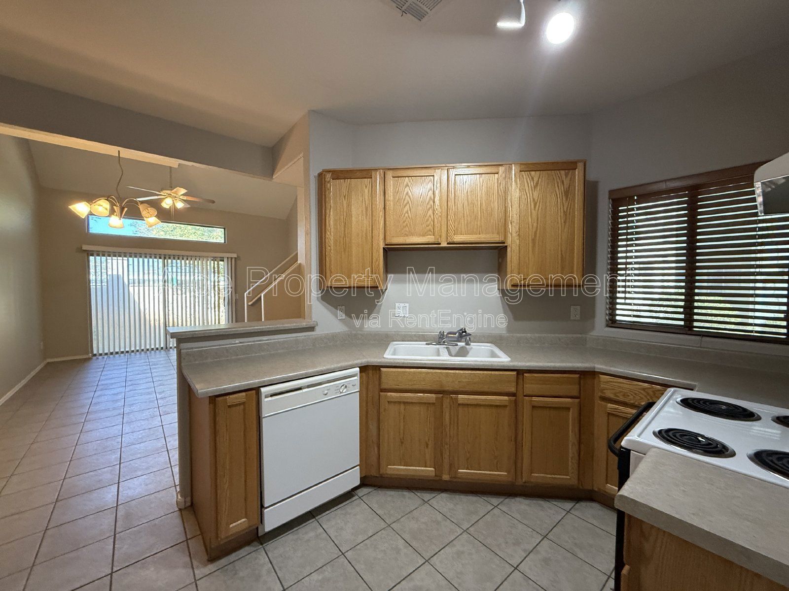 2027 E University Dr, Unit 102 in Tempe, AZ property image