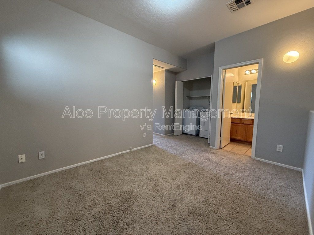 2027 E University Dr, Unit 102 in Tempe, AZ property image