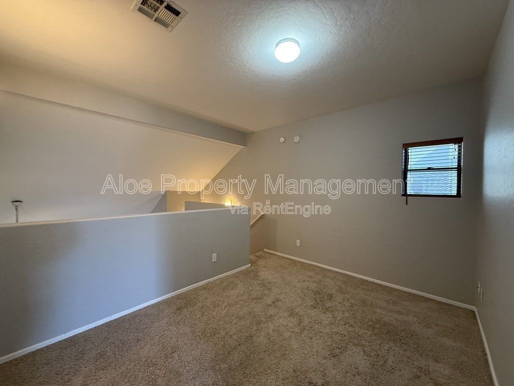 2027 E University Dr, Unit 102 in Tempe, AZ property image