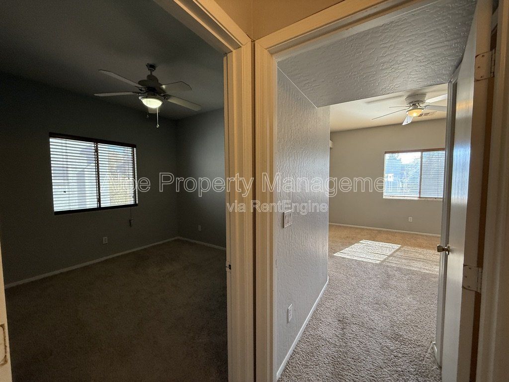 2027 E University Dr, Unit 102 in Tempe, AZ property image
