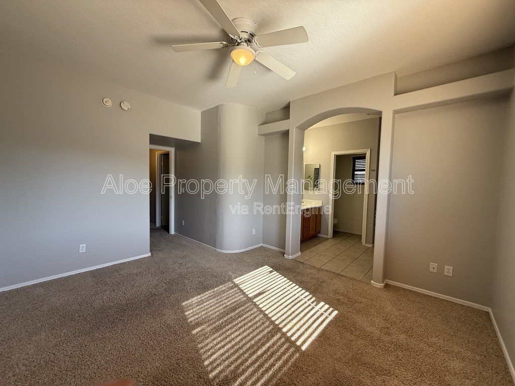 2027 E University Dr, Unit 102 in Tempe, AZ property image