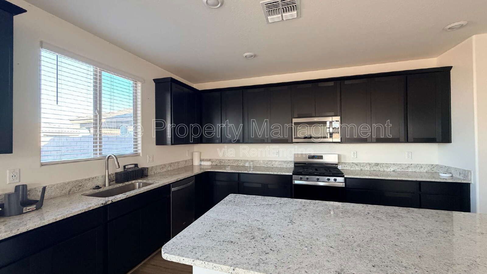 36658 W San Alvarez Ave in Maricopa, AZ property image