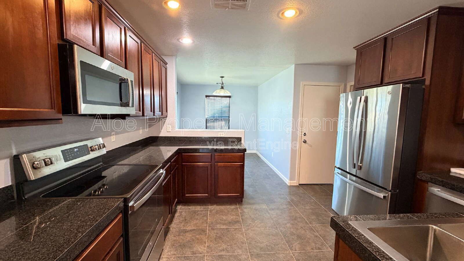 36532 W Barcelona Ln Maricopa, AZ property image