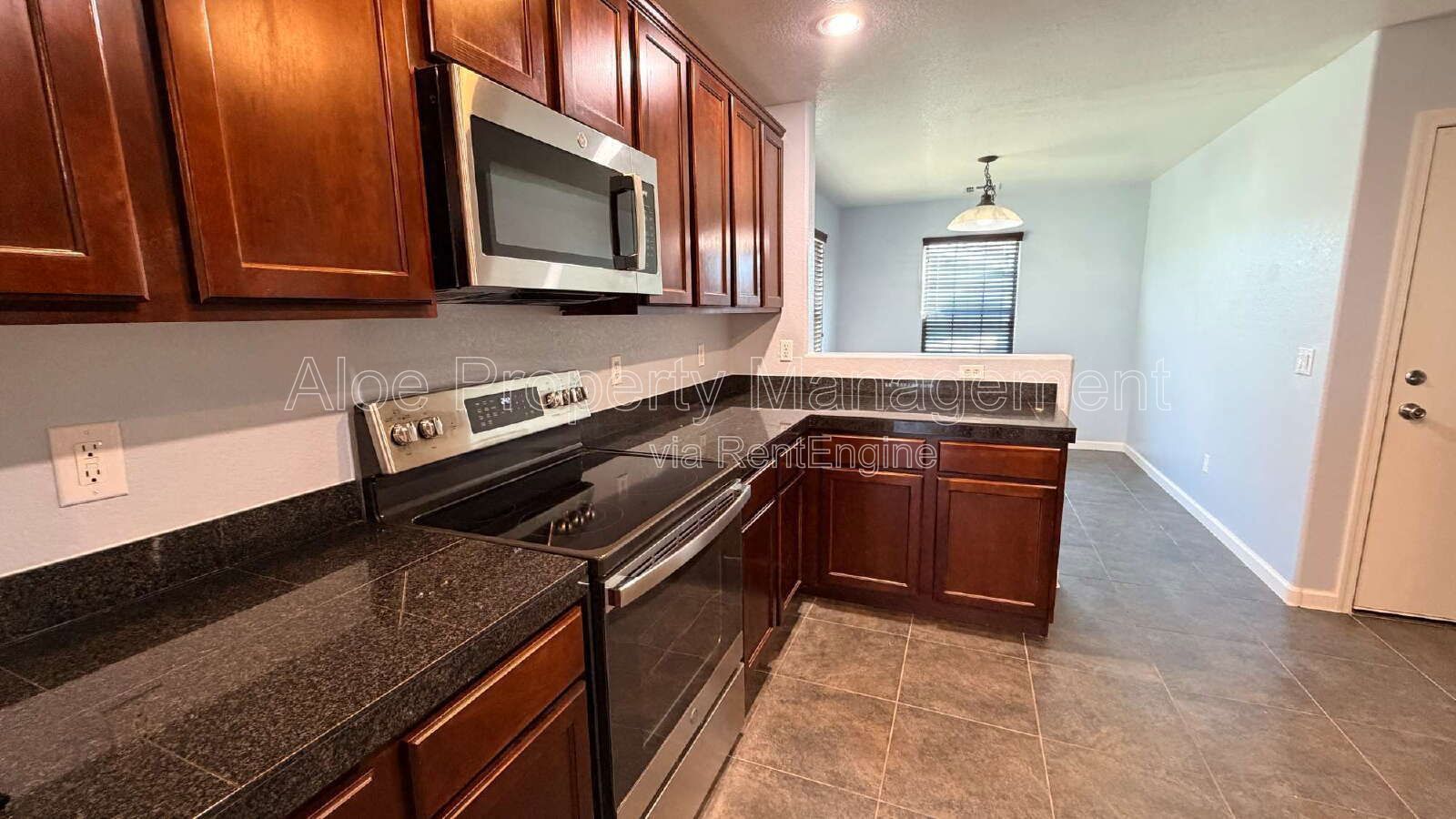 36532 W Barcelona Ln Maricopa, AZ property image