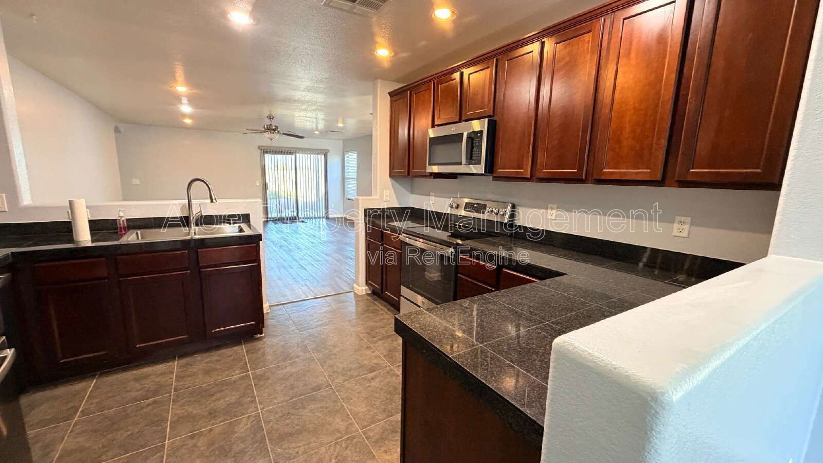 36532 W Barcelona Ln Maricopa, AZ property image