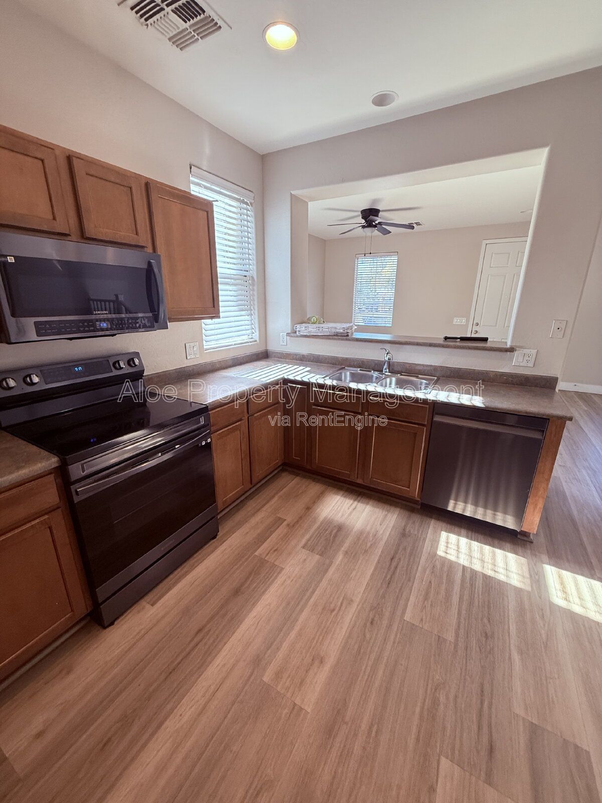 1 N 88th Ave in Tolleson property image